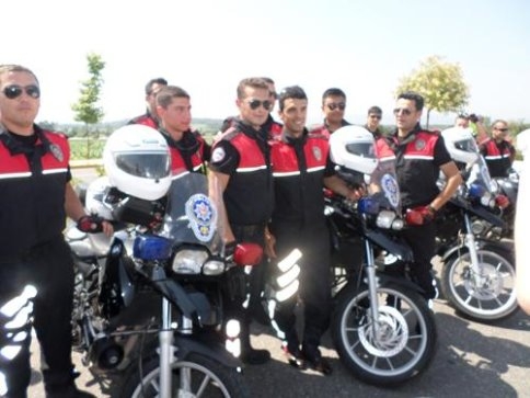 Motosikletli Polis Timleri Sertifikalarını Aldı